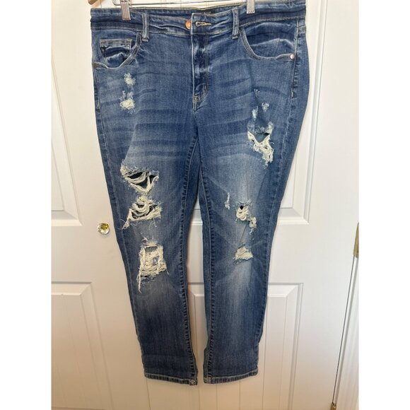 Judy Blue Boyfriend Fit 13/31 Jeans Med Wash Stretch Distressed JB8286 - Picture 1 of 11